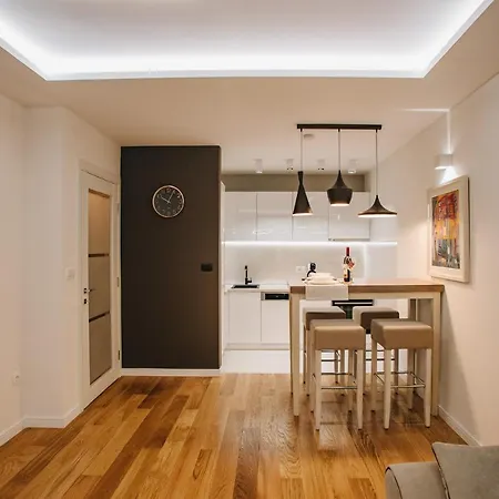 Lux Central Point Apartmán